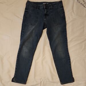 Old Navy Medium Blue Ankle Jeans